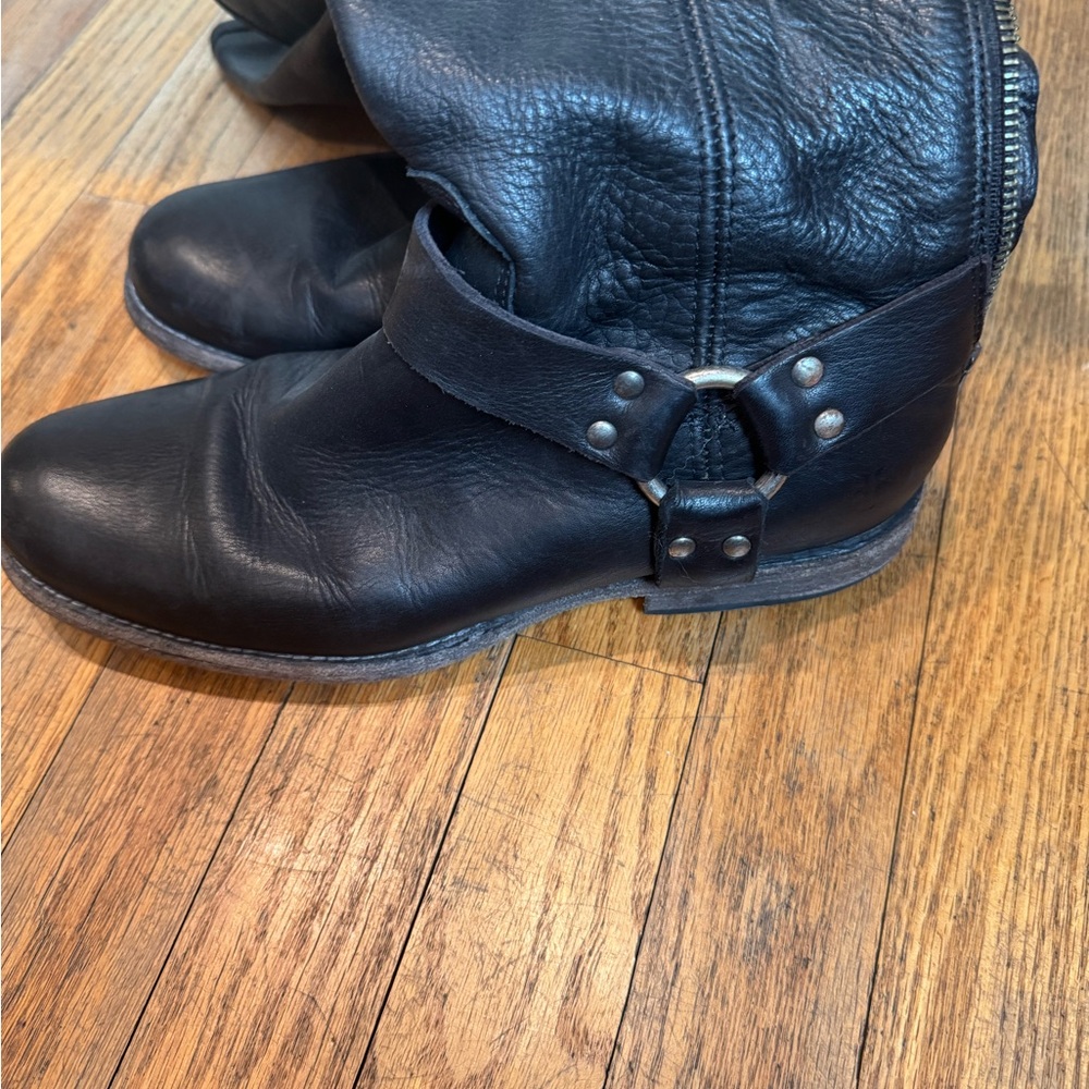 FRYE motorcycle Black Leather Boots with Buckle